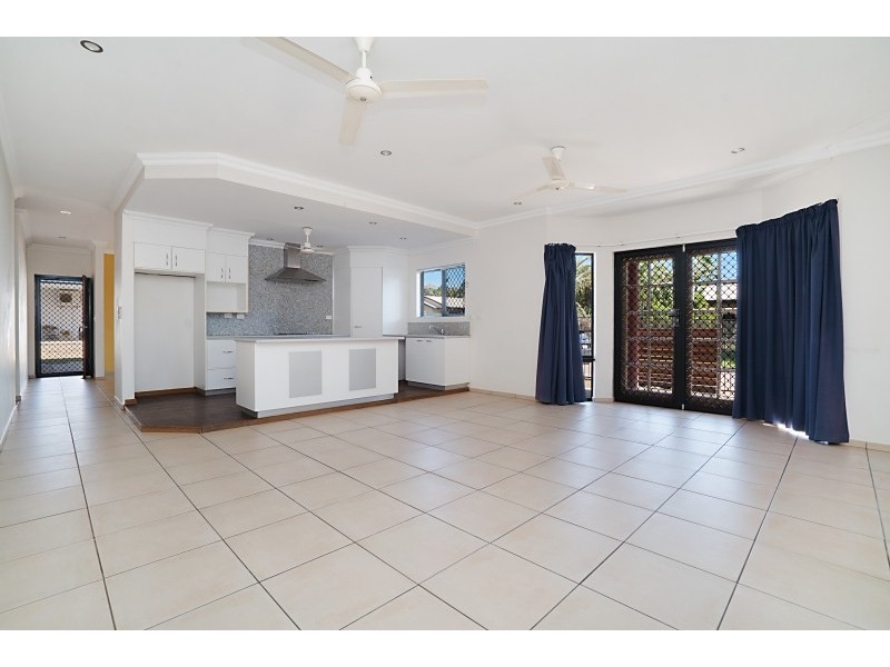 42 Hutchison Terrace, Bakewell NT 0832