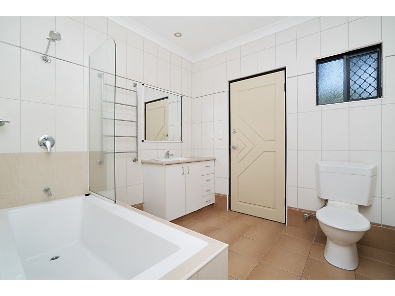 42 Hutchison Terrace, Bakewell NT 0832