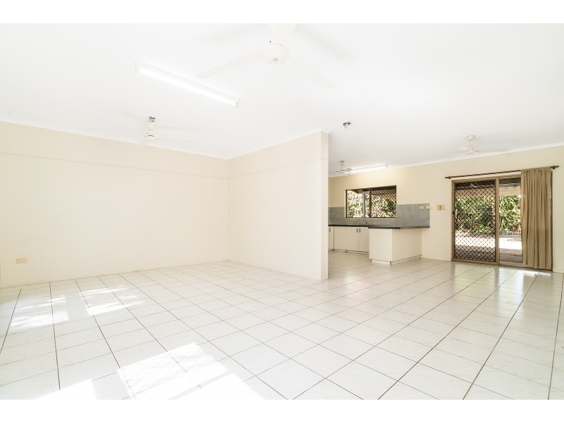 18 Strawbridge Crescent, Moulden NT 0830