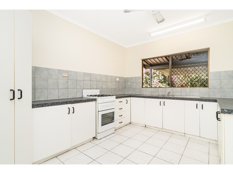 18 Strawbridge Crescent, Moulden NT 0830