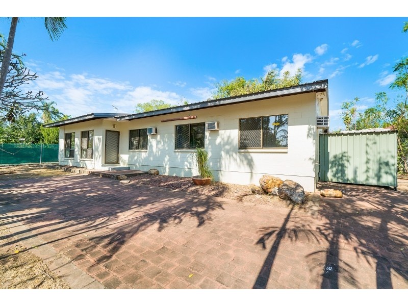 18 Strawbridge Crescent, Moulden NT 0830