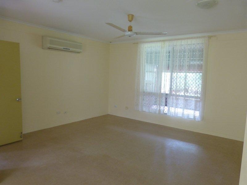 7 Wearing Crescent, Karama NT 0812