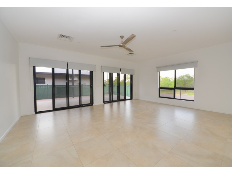 1/15 Tall Street, Johnston NT 0832