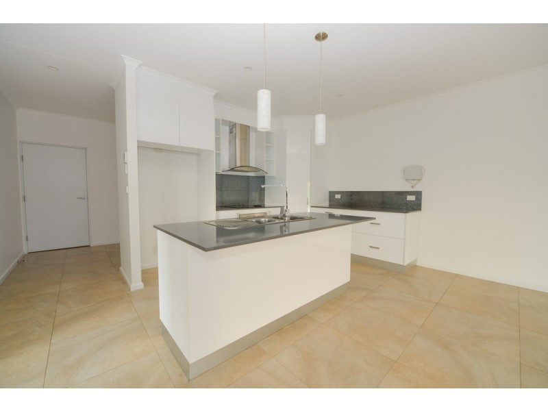 1/15 Tall Street, Johnston NT 0832