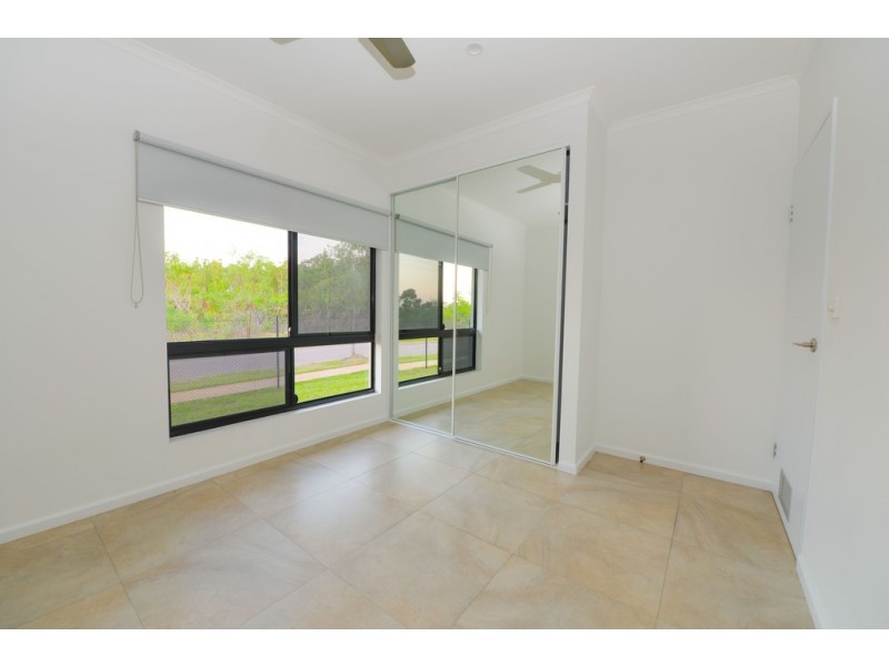 1/15 Tall Street, Johnston NT 0832