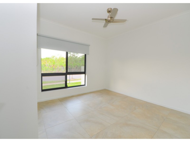 1/15 Tall Street, Johnston NT 0832