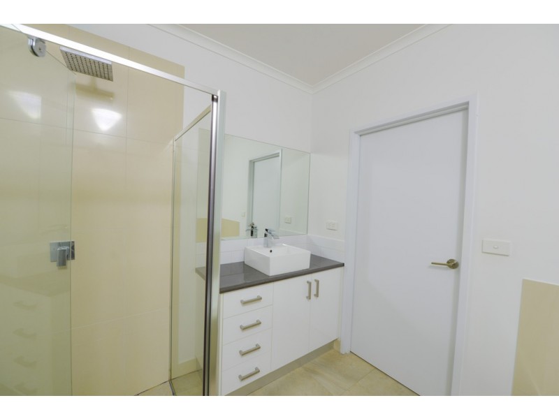 1/15 Tall Street, Johnston NT 0832