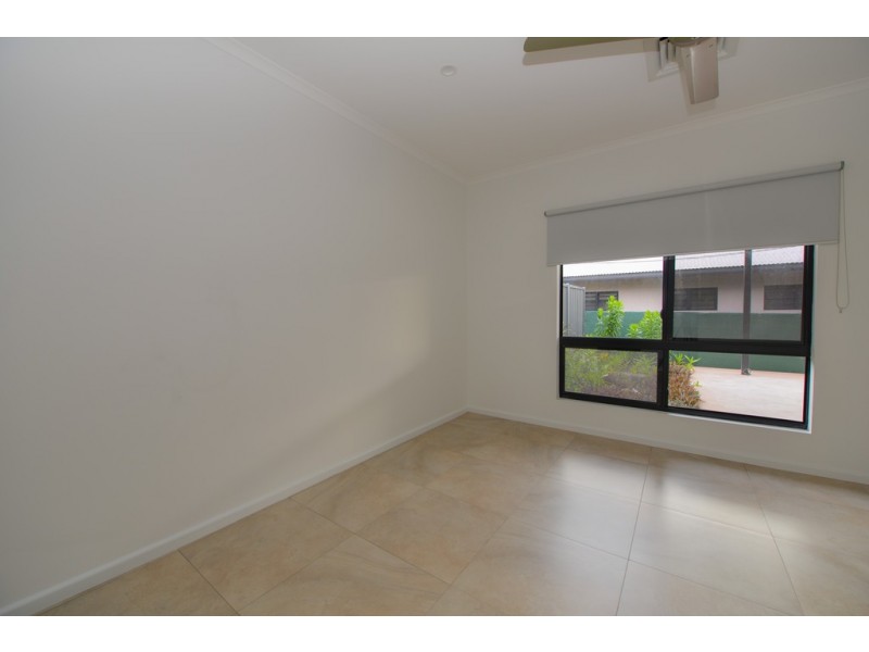 1/15 Tall Street, Johnston NT 0832