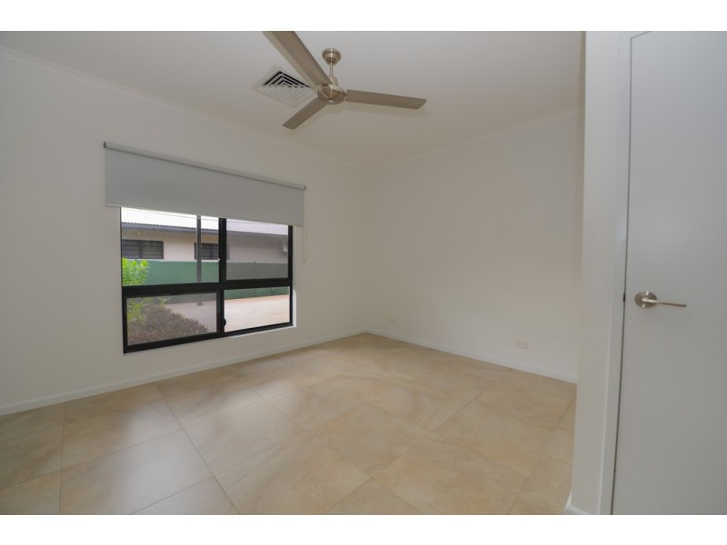 1/15 Tall Street, Johnston NT 0832