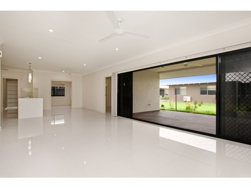 17 Barratt Street, Muirhead NT 0810