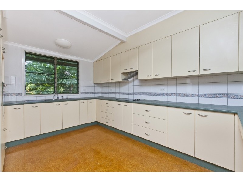 2 Radge Court, Malak NT 0812