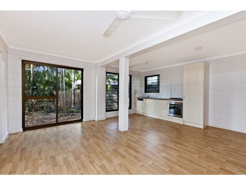2 Radge Court, Malak NT 0812