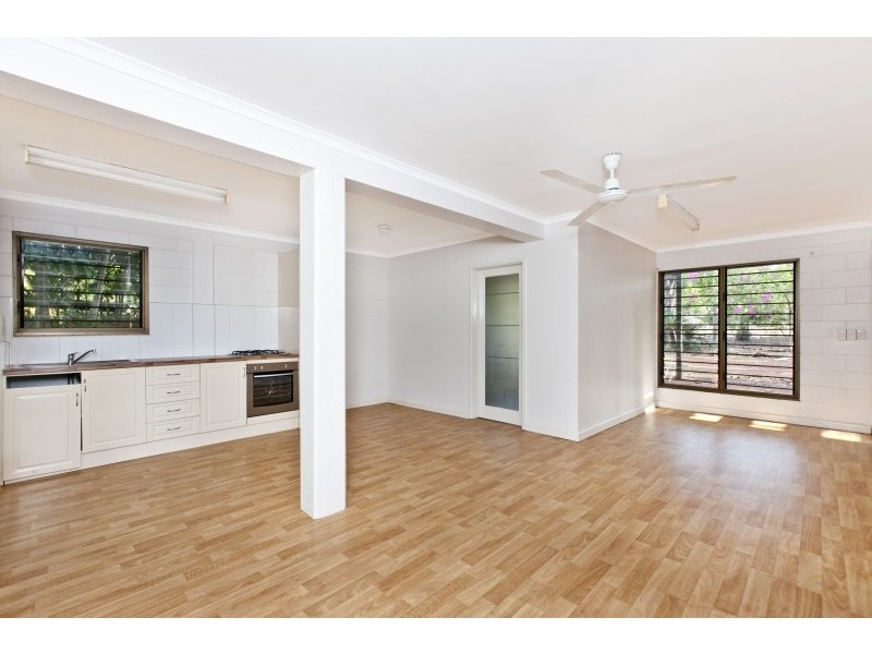 2 Radge Court, Malak NT 0812