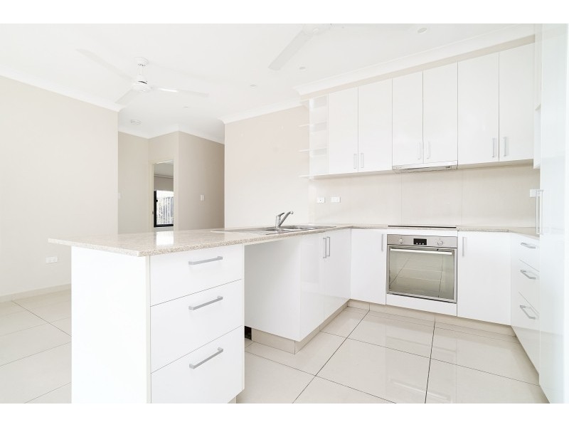 2/8 Hodge, Johnston NT 0832