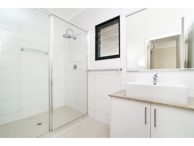 2/8 Hodge, Johnston NT 0832