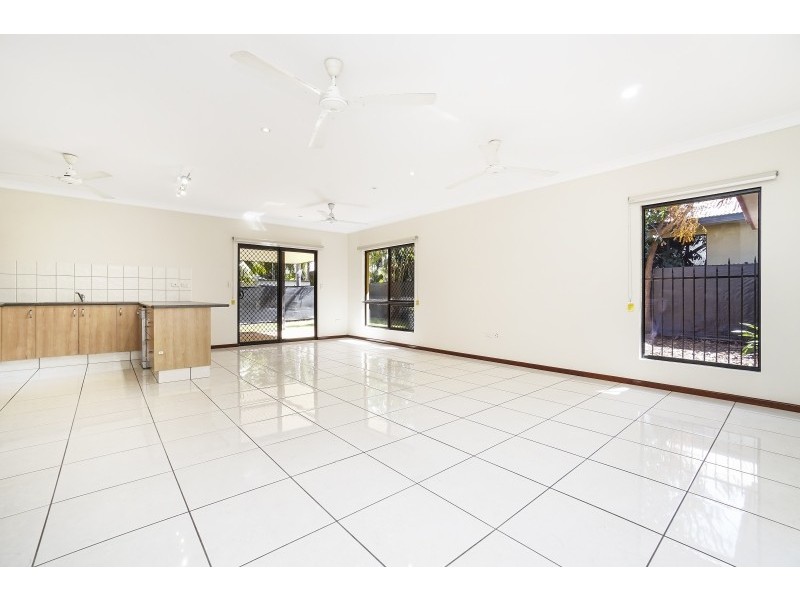 24 Yirra Crescent, Rosebery NT 0832