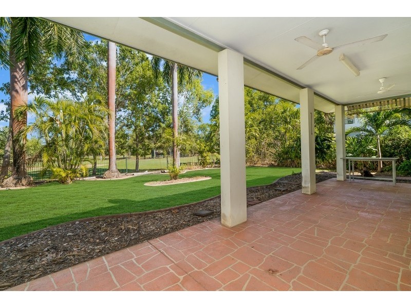 125 woodlake Boulevard, Durack NT 0830