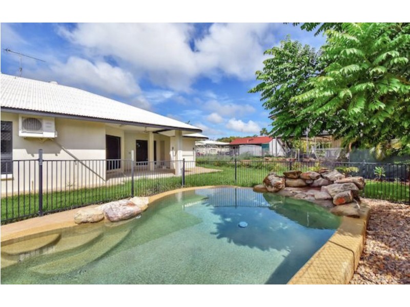 2 Bryden Street, Rosebery NT 0832
