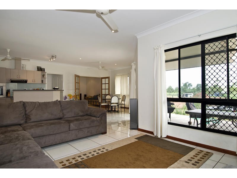38 Richards Crescent, Rosebery NT 0832