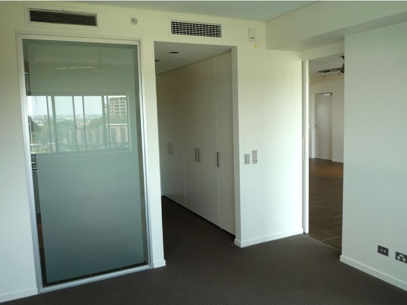 329/19 Kitchener Drive, Darwin NT 0800