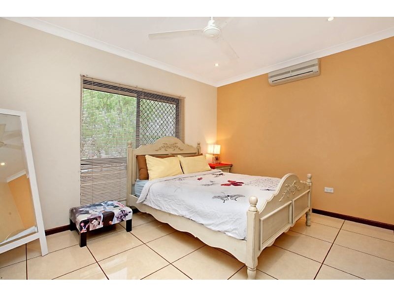 24 Yirra Crescent, Rosebery NT 0832