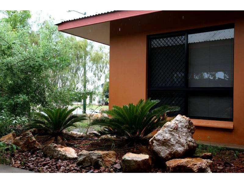 24 Yirra Crescent, Rosebery NT 0832