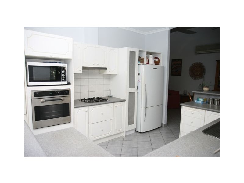 28 Martin Crescent, Coconut Grove NT 0810