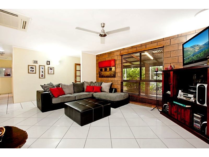 34 Cuthbertson Crescent, Moulden NT 0830