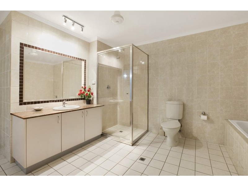 2/11 Brewery Place, Woolner NT 0820