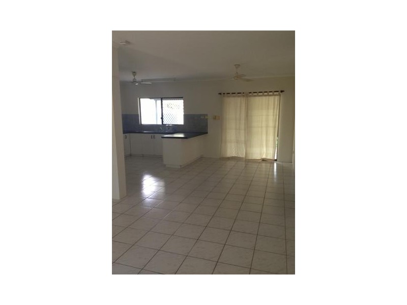 18 Strawbridge Crescent, Moulden NT 0830
