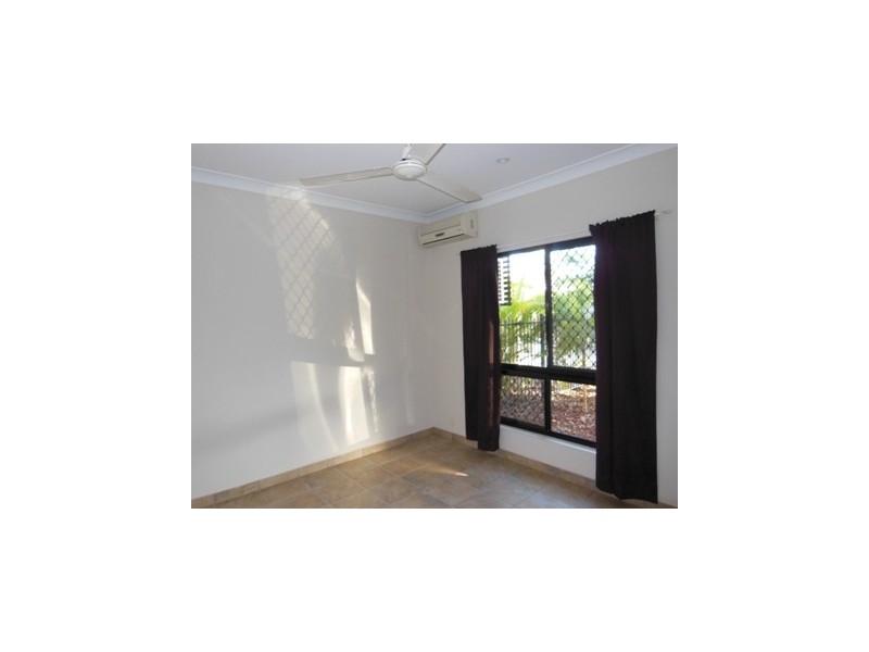 10/11 Sonder Crescent, Bakewell NT 0832