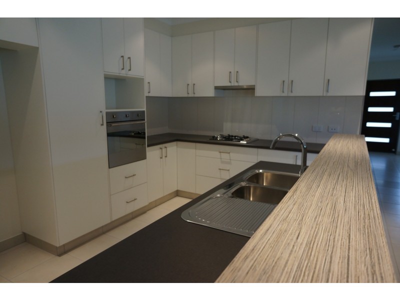 11 Hobart Crescent, Johnston NT 0832