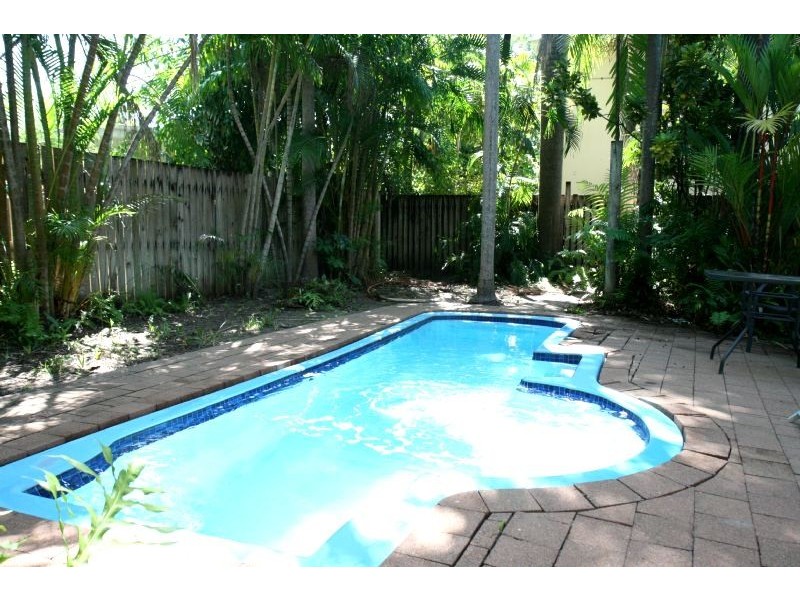 2/11 Hinkler Crescent, Fannie Bay NT 0820