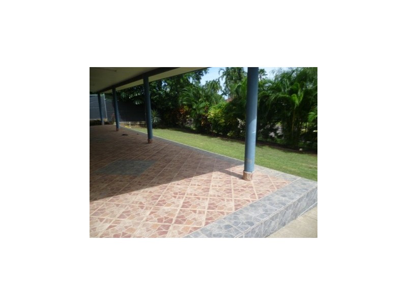 4 Hodgson Drive, Leanyer NT 0812