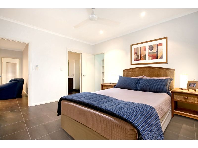 12 Deane Crescent, Rosebery NT 0832