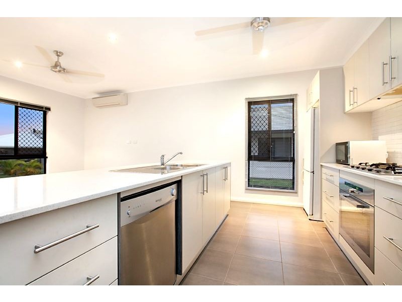 12 Deane Crescent, Rosebery NT 0832