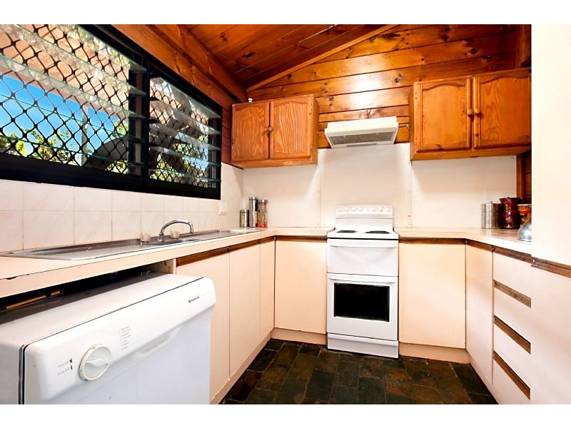 5 Peters Street, Coconut Grove NT 0810