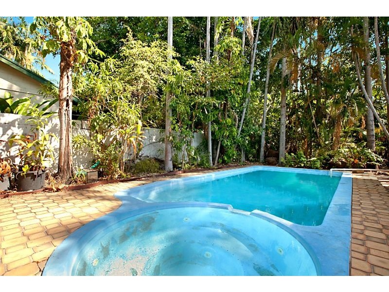 5 Peters Street, Coconut Grove NT 0810