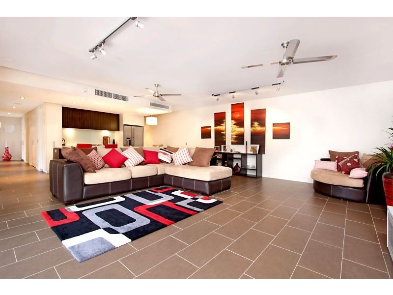 104/19B Kitchener Drive, Darwin NT 0800