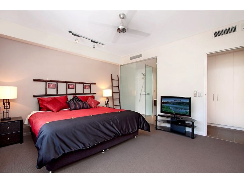 104/19B Kitchener Drive, Darwin NT 0800