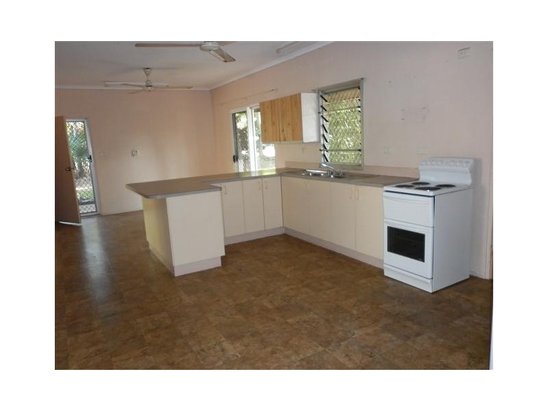 10 Kapalga Street, Tiwi NT 0810