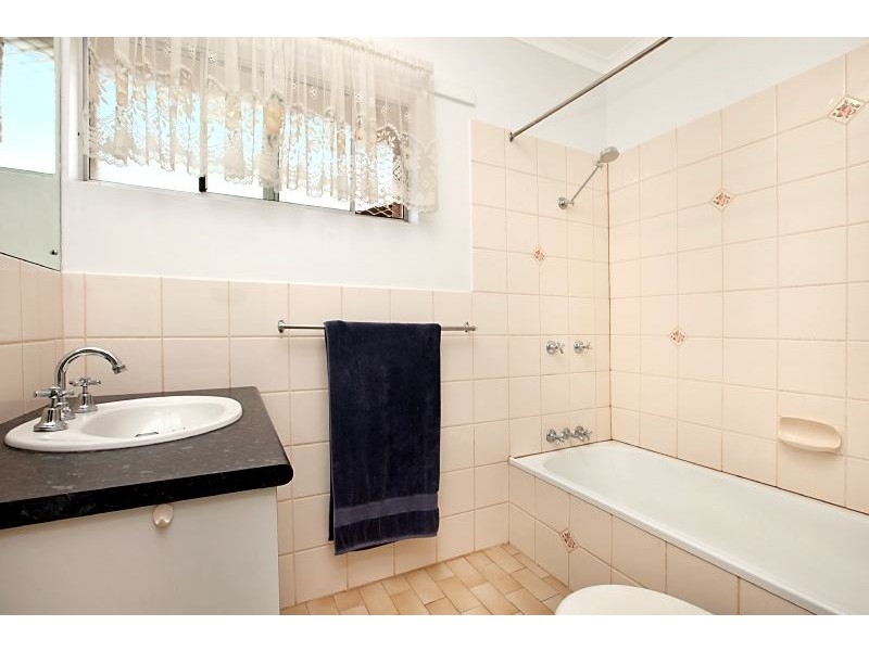 1/33 Dillon Circuit, Gray NT 0830