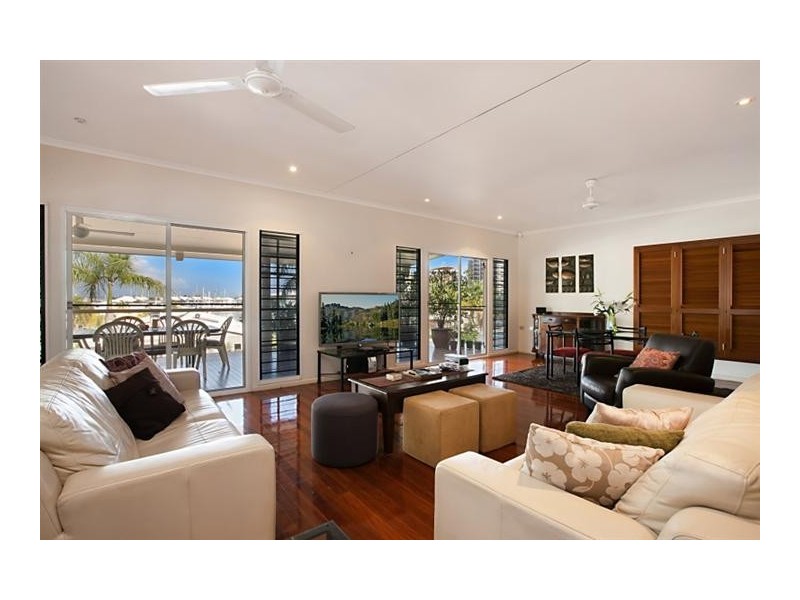 17 Cullen Bay Crescent, Cullen Bay NT 0820