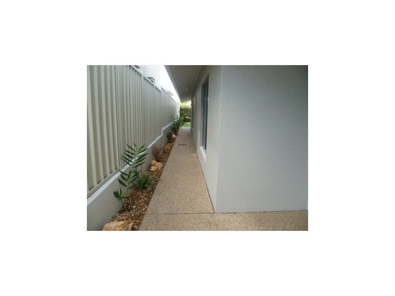 2/30 Matla Crescent, Lyons NT 0810