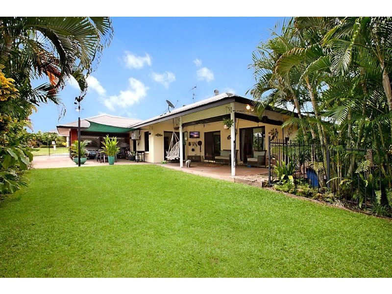 11 Yirra Crescent, Rosebery NT 0832