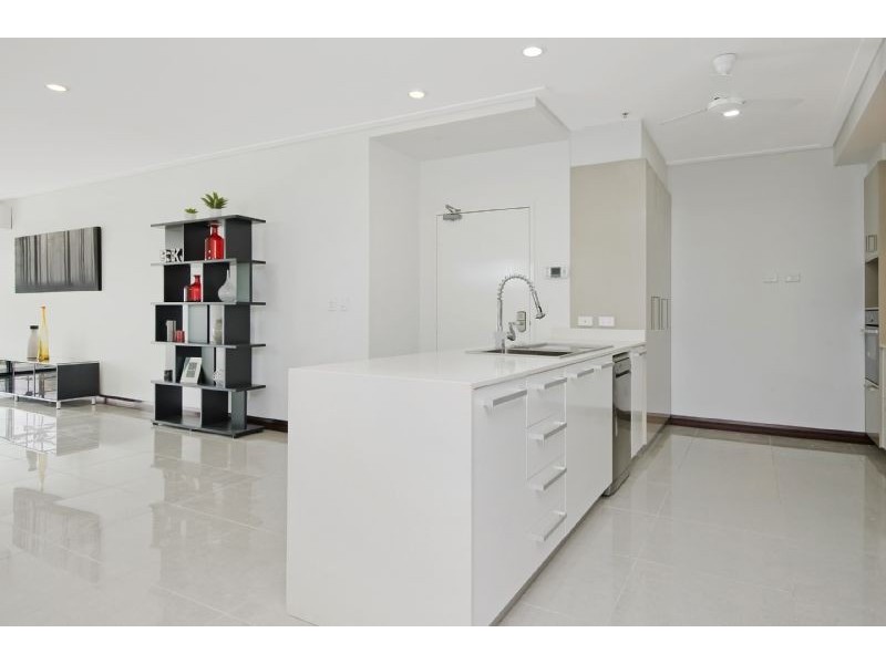 2/29 Woods Street, Darwin NT 0800