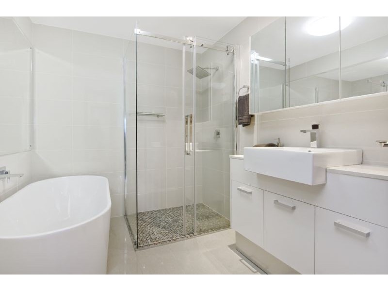 2/29 Woods Street, Darwin NT 0800