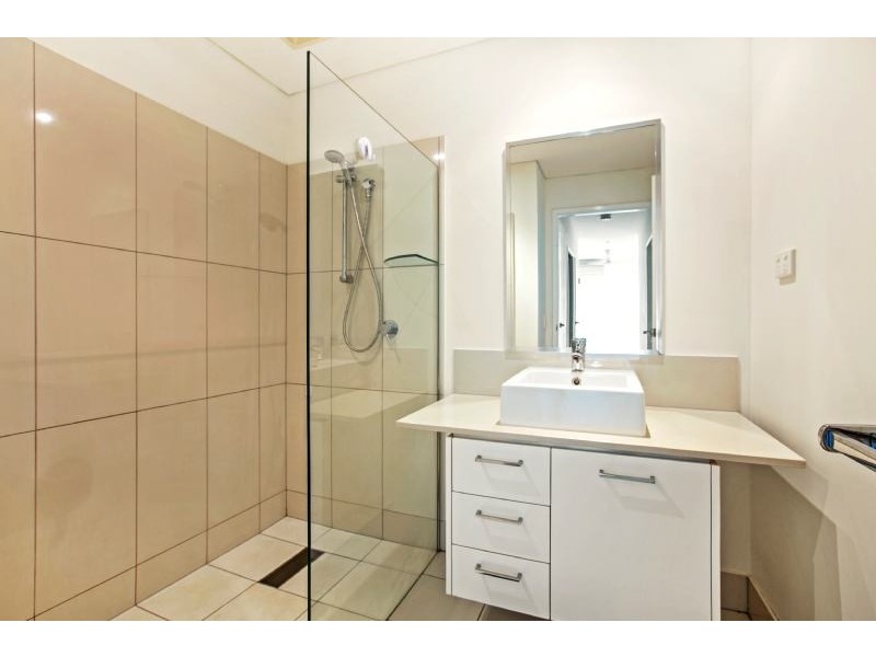 8012/27 Woods Street, Darwin NT 0800