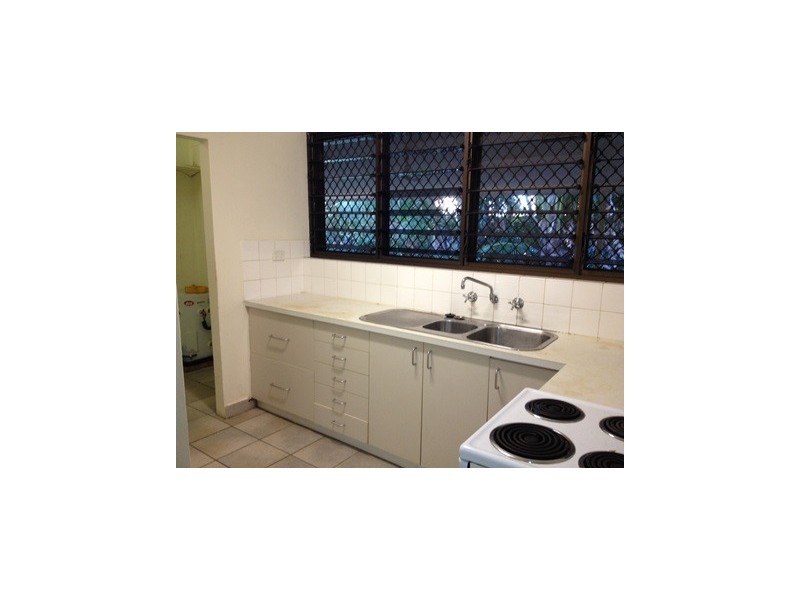 8 Tudawali, Ludmilla NT 0820