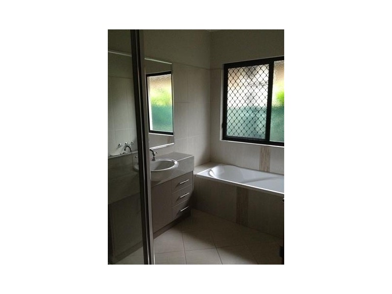 5 La Pira Circuit, Rosebery NT 0832